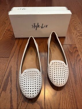 Style & Co. Women's White Laser-Cut Slip-On Flats